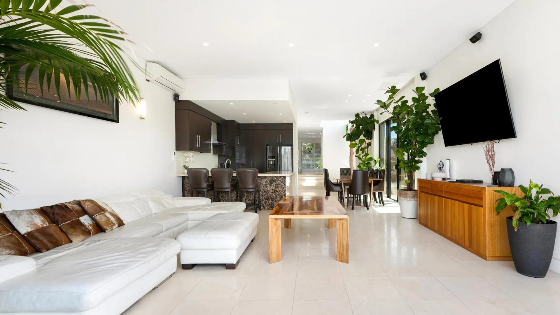 3 M Luxury Waterfront Villa In Paradise Pets Welcome Gold Coast 0*,  Australie