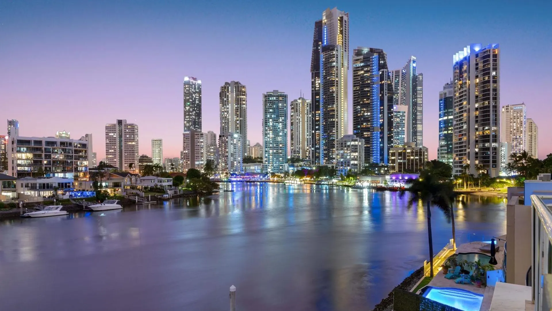 3 M Luxury Waterfront Villa In Paradise Pets Welcome Gold Coast
